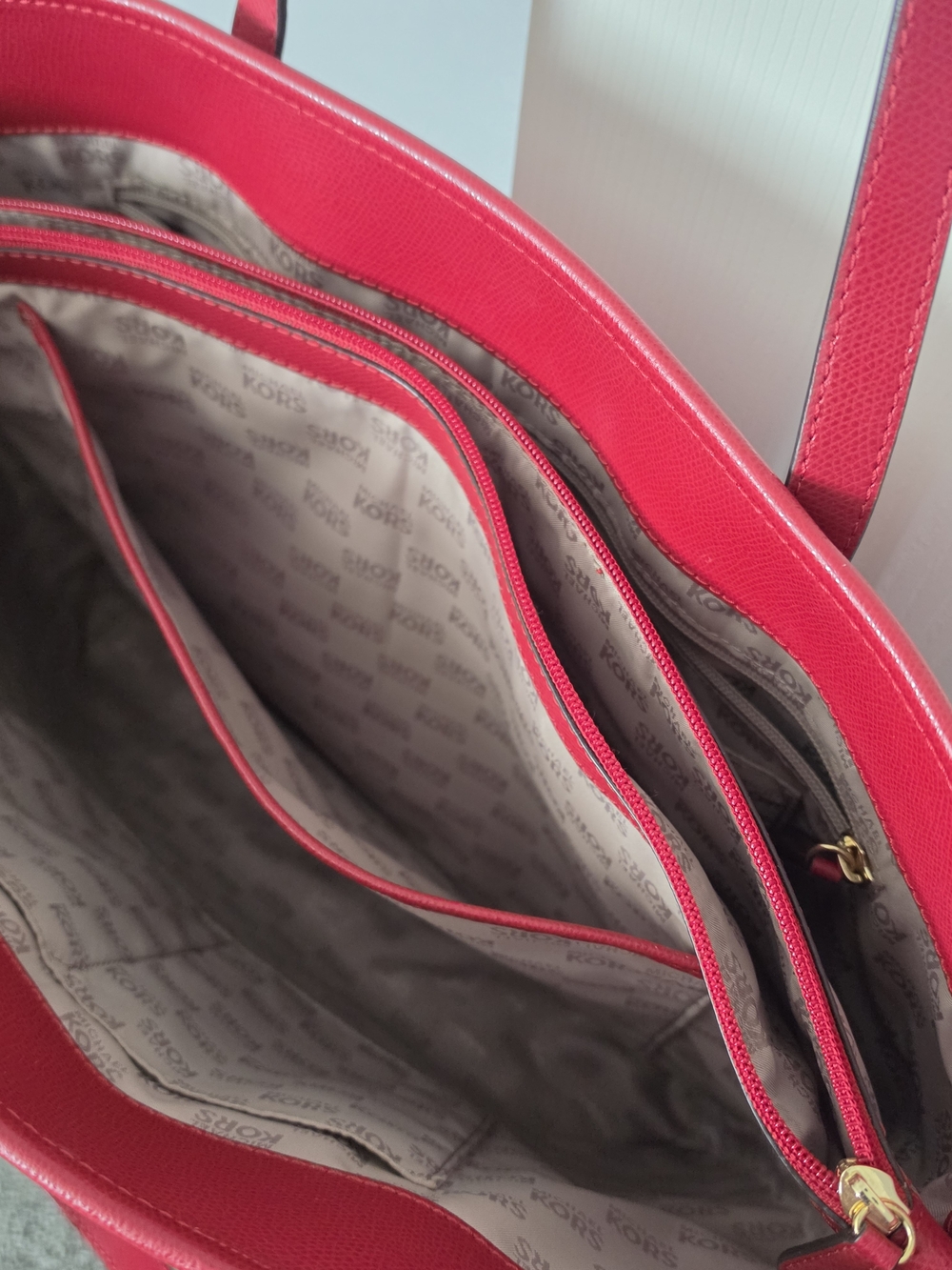 Michael Kors Red Leather Tote Bag - Picture 4 of 13